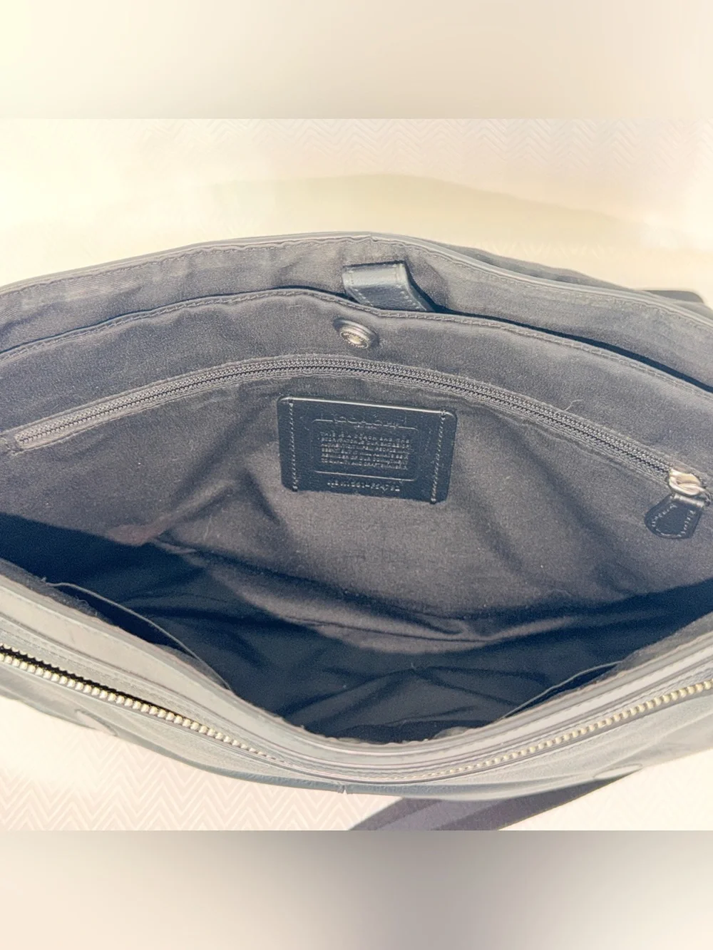 Coach Charles Messenger Bag Men’s Black Leather with Black Webbed Strap